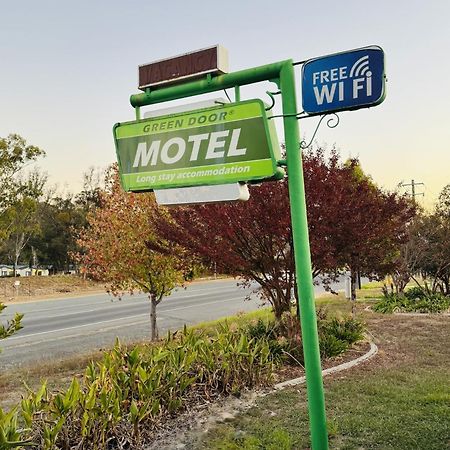Lavington Green Door Motel מראה חיצוני תמונה